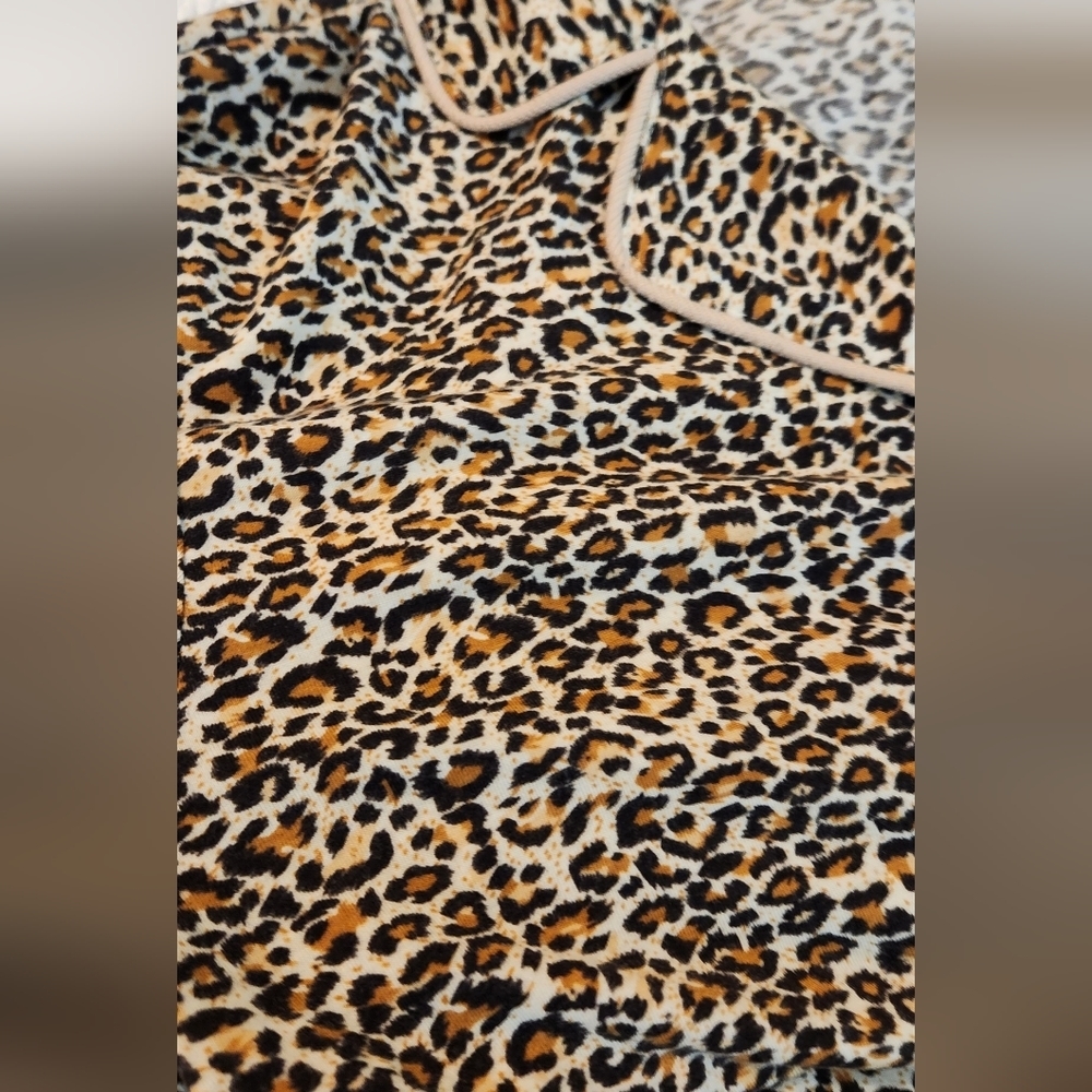 Jodifl Animal Print Pajamas - Picture 5 of 8